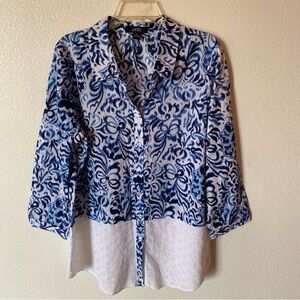 H19 AVEC Womens Button up Shirt Size XL Blue and White Mixed Media Top Blouse